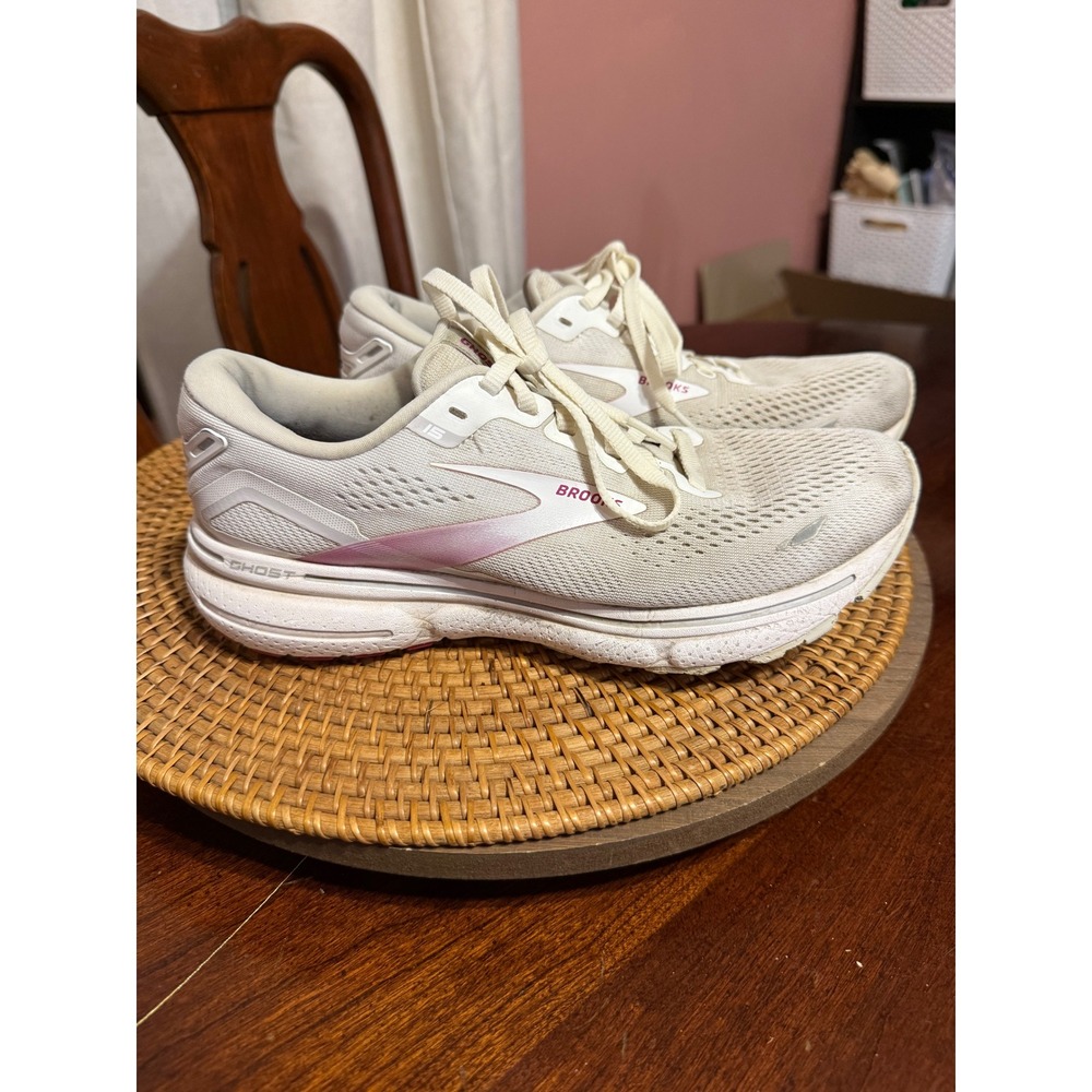Brooks Ghost 15 Womens Running Shoes White Pink 1203801B195 Size 8